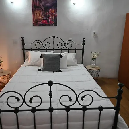 Morfeas Lodge *